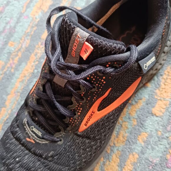 Brooks Ghost 11 Gore-Tex Running Shoe Men size 9.5D Black Orange Sneaker - Picture 7 of 10